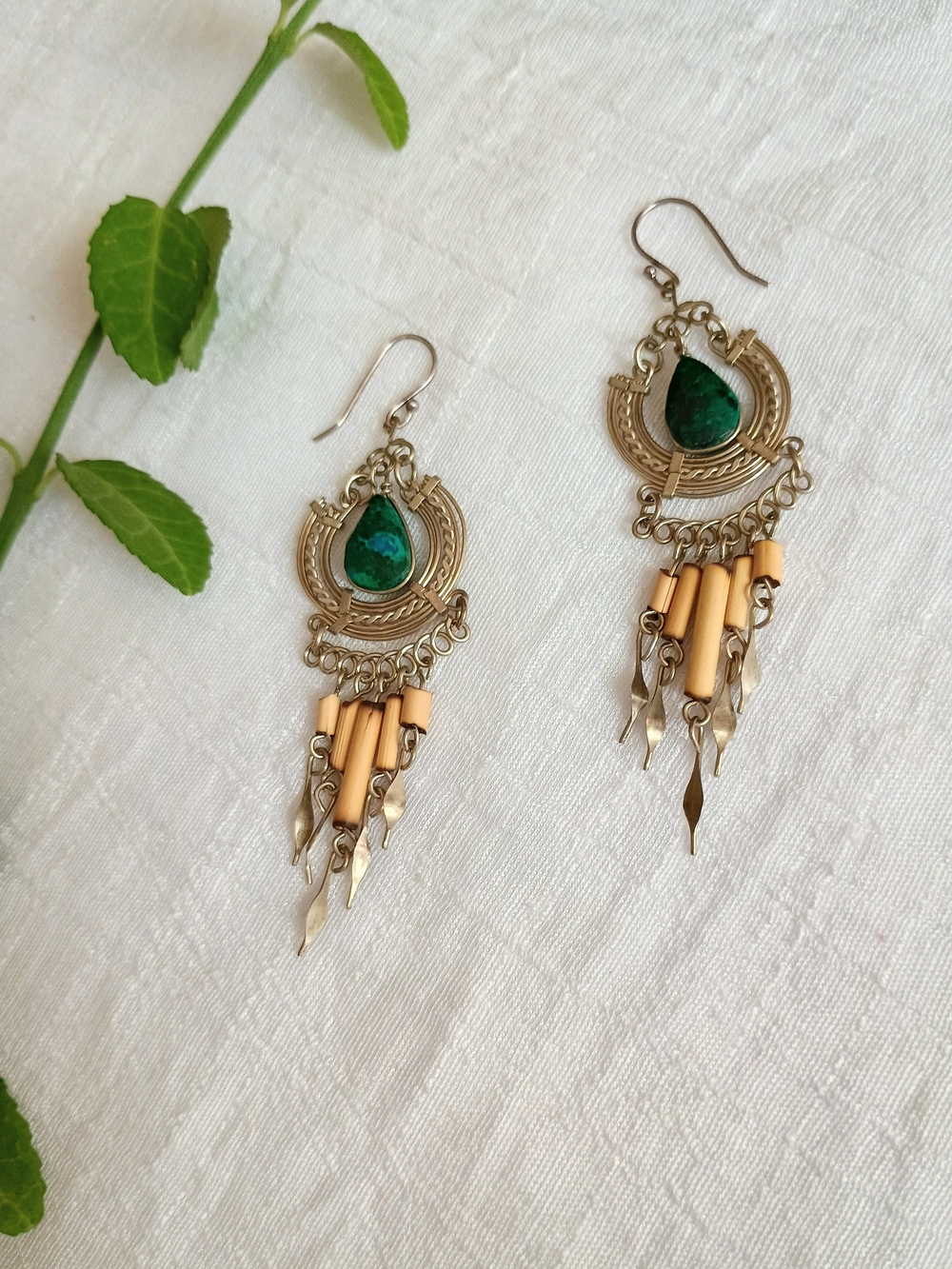 🌎 GLOBAL CHIC 🌎 VTG Artisan, Peruvian, Gemstone and Bamboo Chandelier Earrings